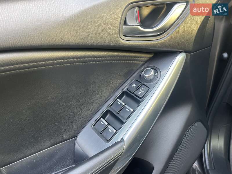 Седан Mazda 6 2016 в Николаеве