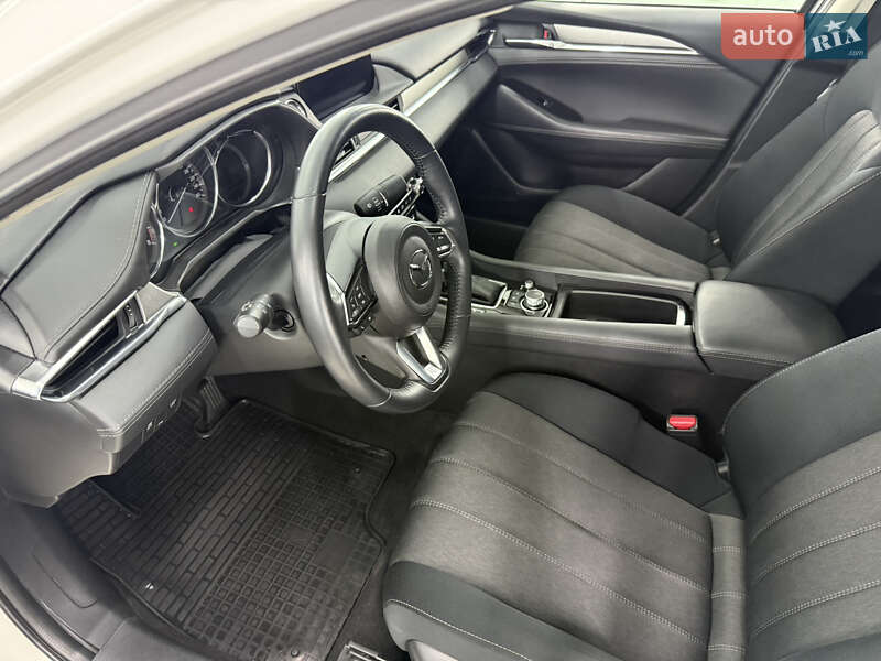 Седан Mazda 6 2019 в Киеве