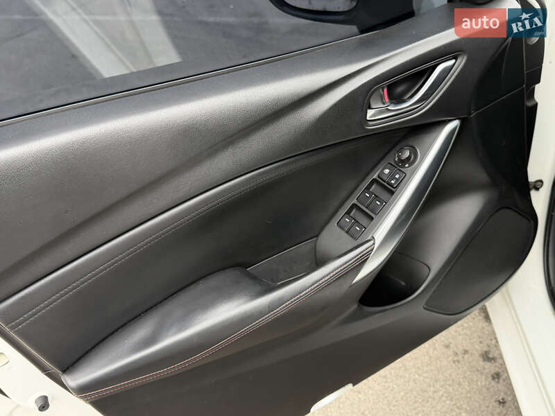 Седан Mazda 6 2013 в Дніпрі