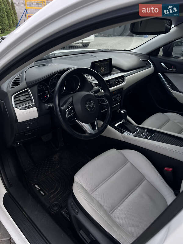 Седан Mazda 6 2015 в Кропивницком