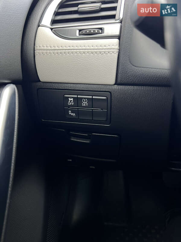 Седан Mazda 6 2015 в Кропивницком