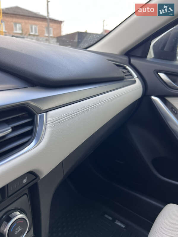 Седан Mazda 6 2015 в Кропивницком