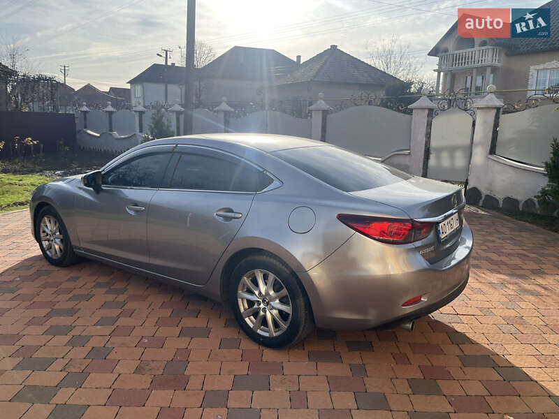 Седан Mazda 6 2014 в Мукачево