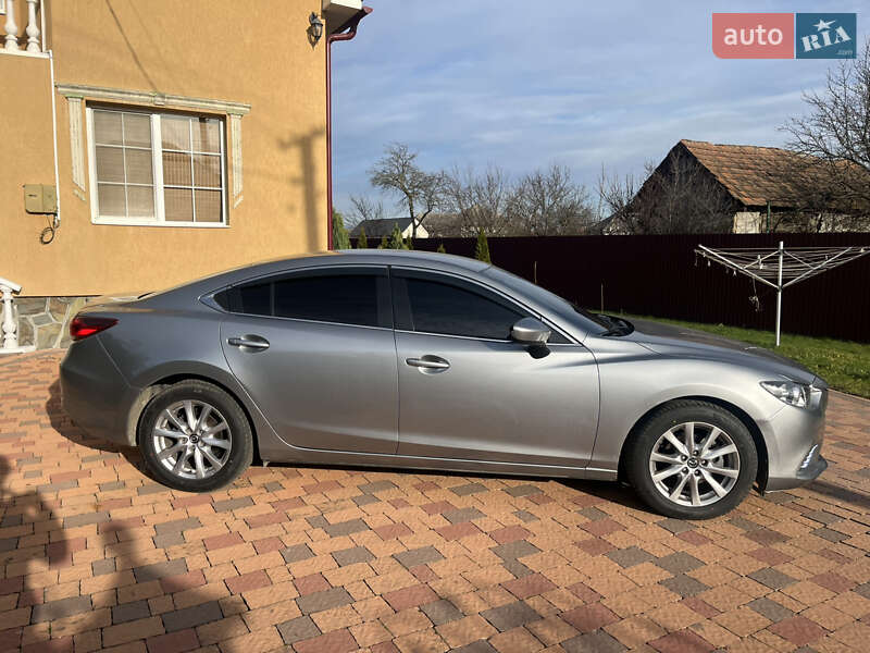 Седан Mazda 6 2014 в Мукачево