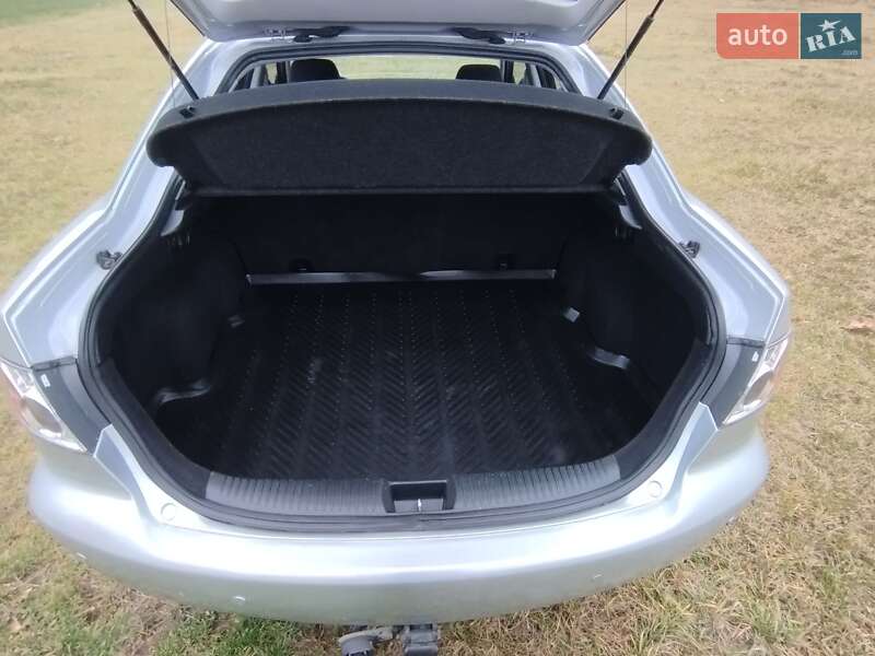 Лифтбек Mazda 6 2005 в Здолбунове