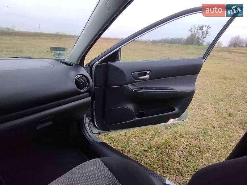 Лифтбек Mazda 6 2005 в Здолбунове