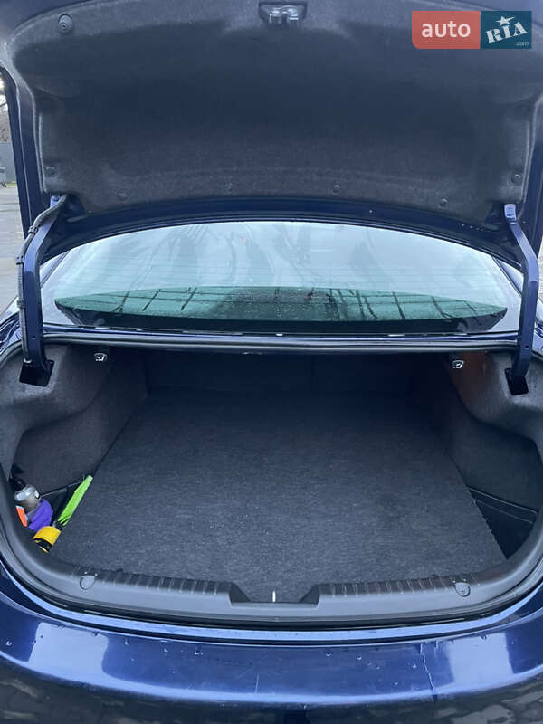 Седан Mazda 6 2012 в Ивано-Франковске