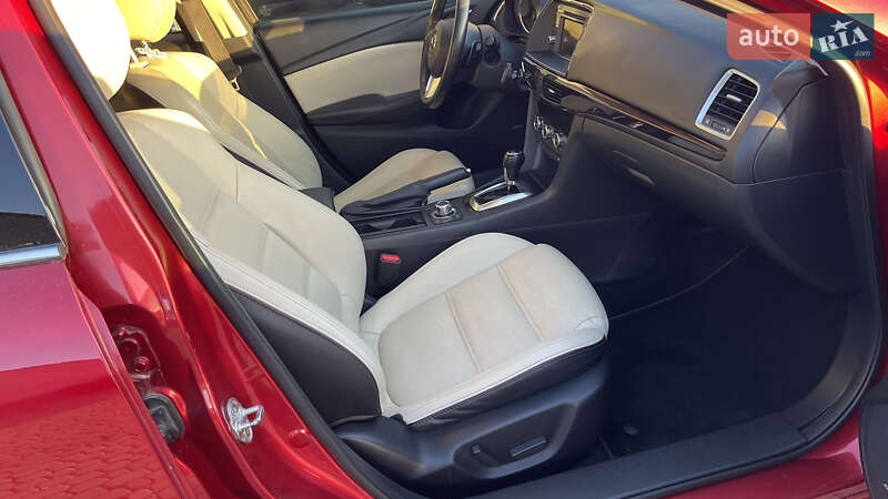 Седан Mazda 6 2014 в Львові