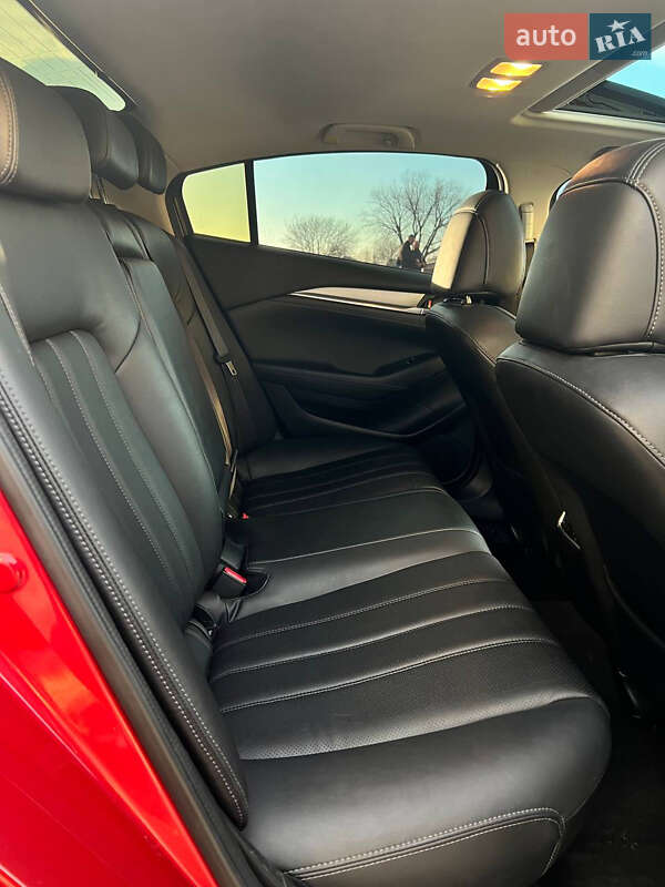 Седан Mazda 6 2018 в Днепре