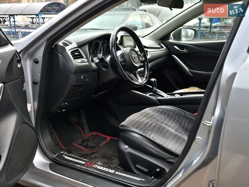 Седан Mazda 6 2016 в Киеве