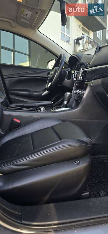 Седан Mazda 6 2014 в Львове
