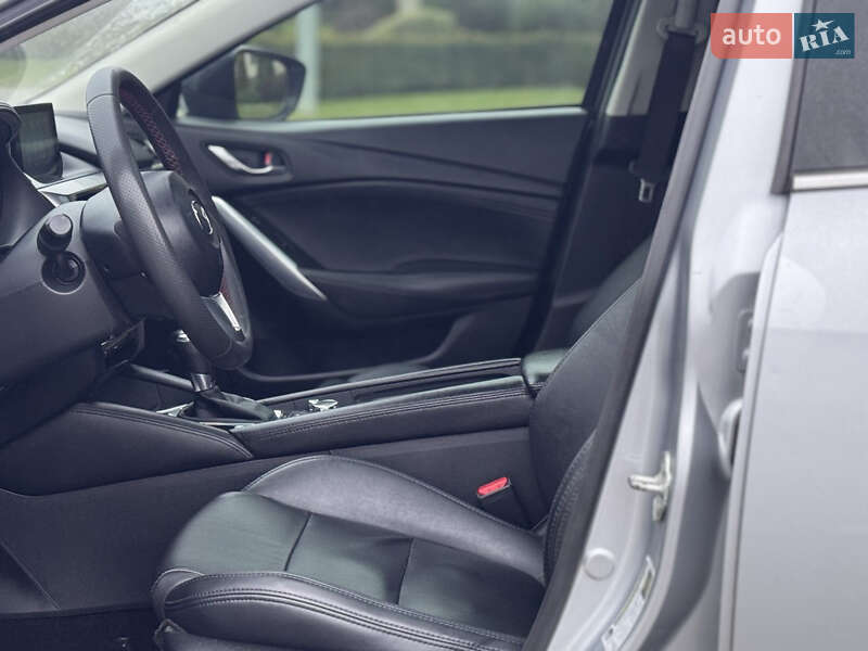 Седан Mazda 6 2016 в Запорожье