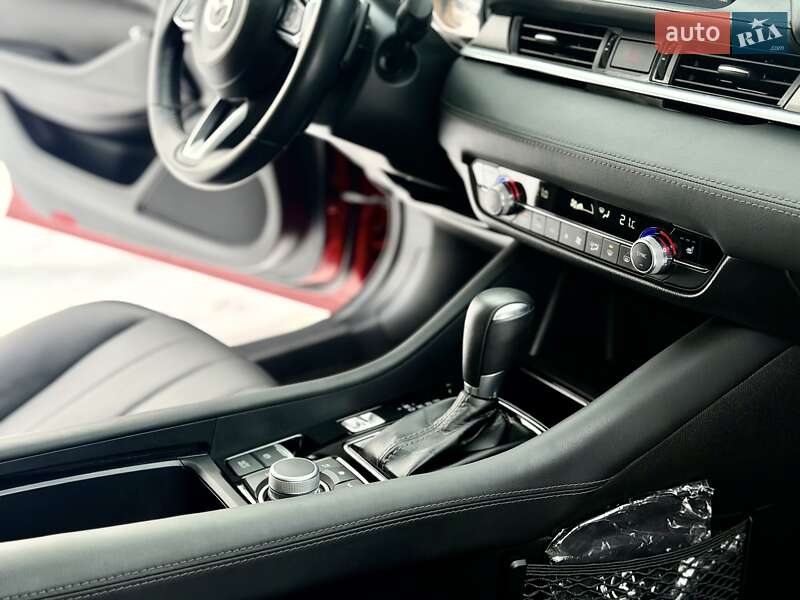 Седан Mazda 6 2021 в Днепре