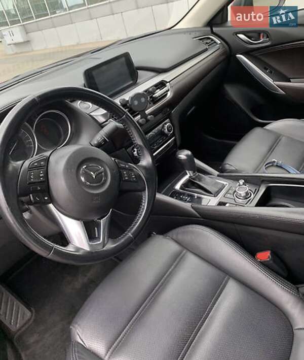 Седан Mazda 6 2016 в Николаеве