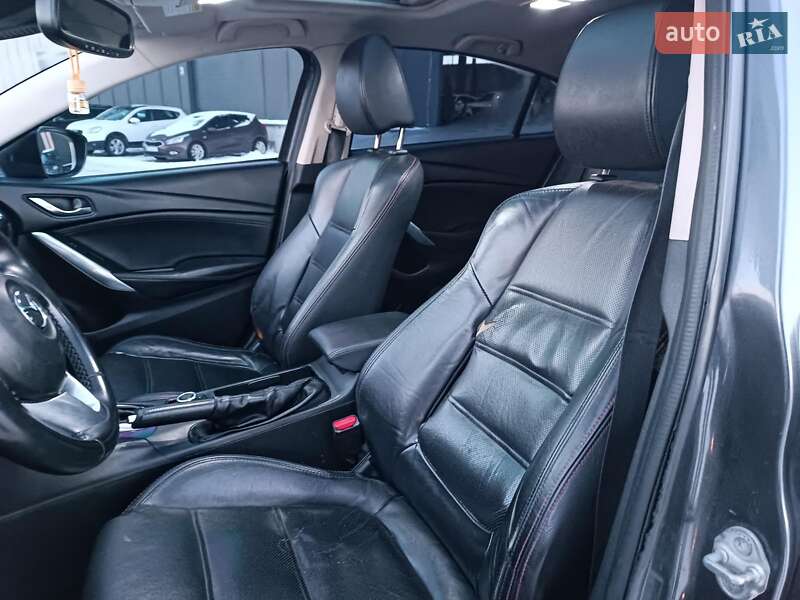 Седан Mazda 6 2014 в Львове