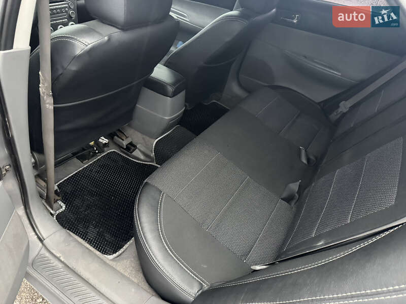 Седан Mazda 6 2002 в Запоріжжі