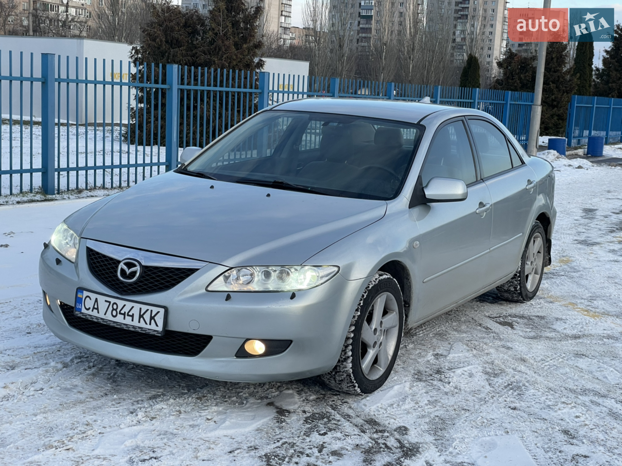 Автомобіль в хорошому стані,  кожного дня на ходу, надійний, комфортний, обслужений. Масло в АКПП замінено. Їде гарно, клімат контроль працює. Гума зимова, при покупці віддамо комплект літа в чудовому стані. В фарах встановлене LED освітлення. З документами повний порядок.