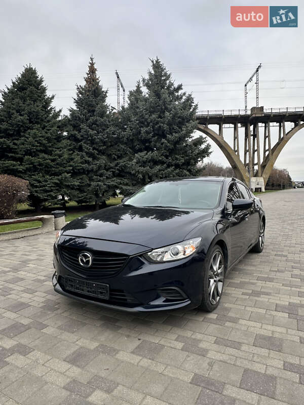 Седан Mazda 6 2016 в Днепре