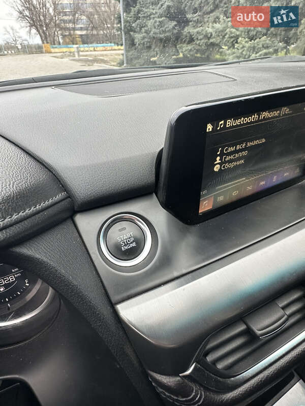 Седан Mazda 6 2016 в Днепре