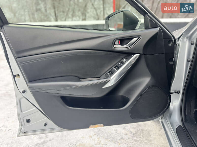 Седан Mazda 6 2016 в Киеве