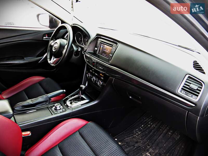 Седан Mazda 6 2014 в Черкассах