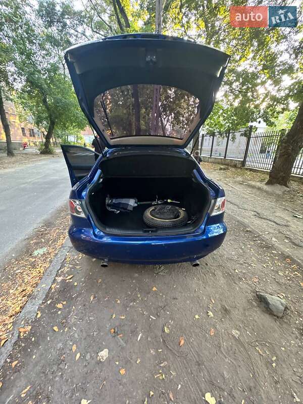 Лифтбек Mazda 6 2004 в Днепре