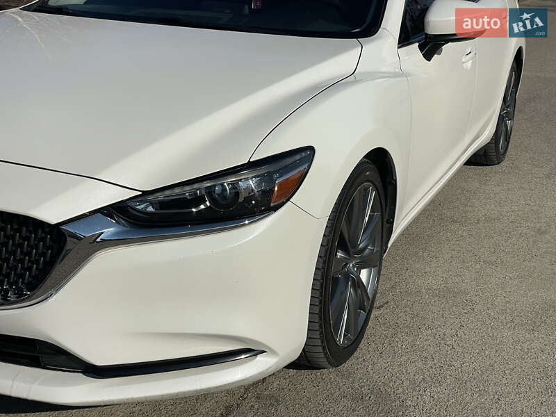Седан Mazda 6 2018 в Киеве