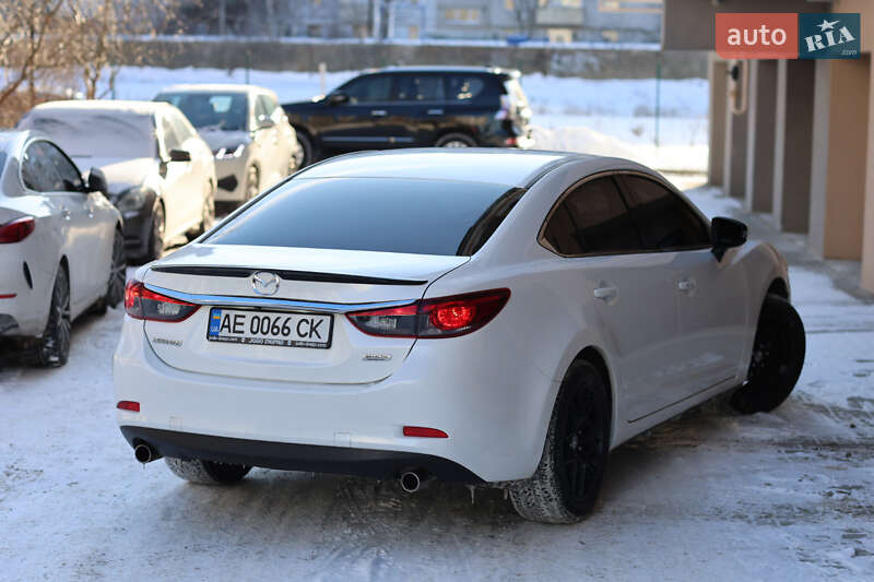 Седан Mazda 6 2015 в Днепре