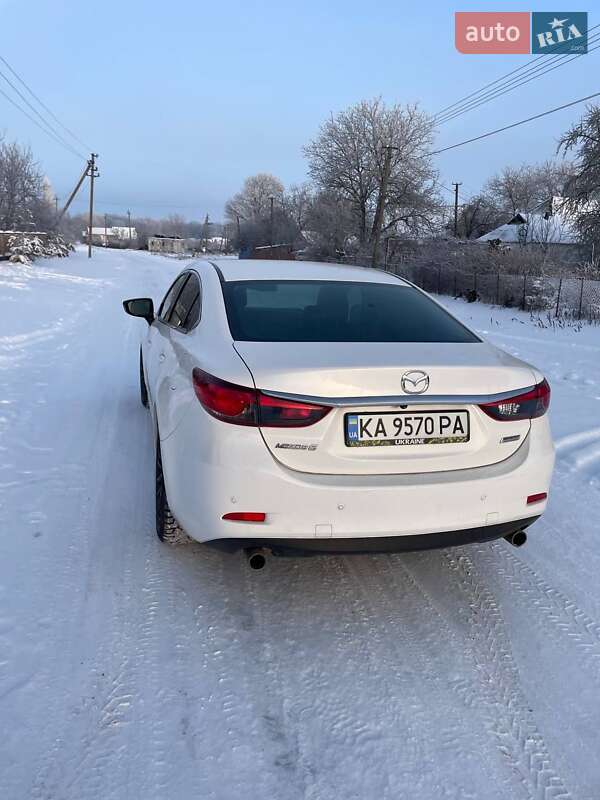 Седан Mazda 6 2013 в Вороновице