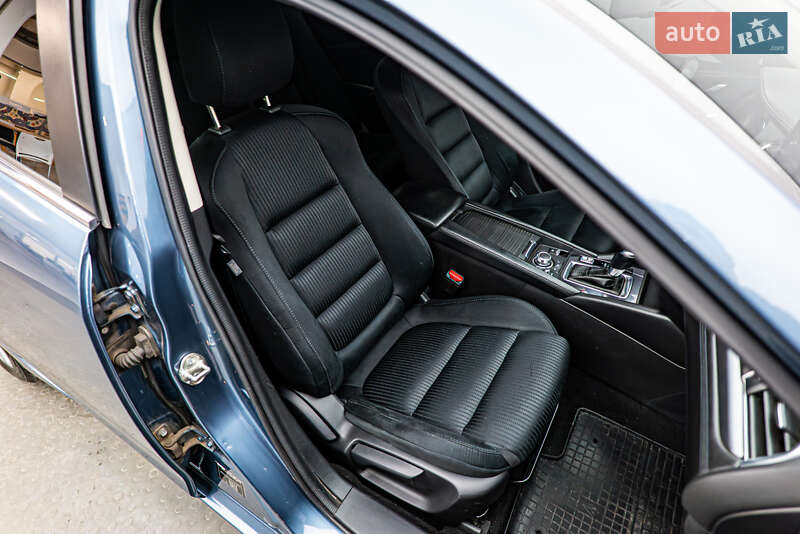 Седан Mazda 6 2017 в Киеве