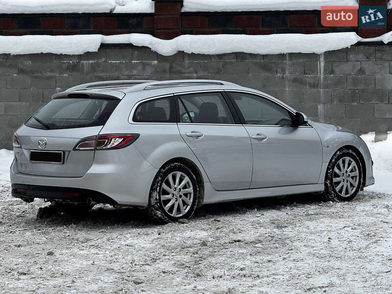 Універсал Mazda 6 2010 в Рівному
