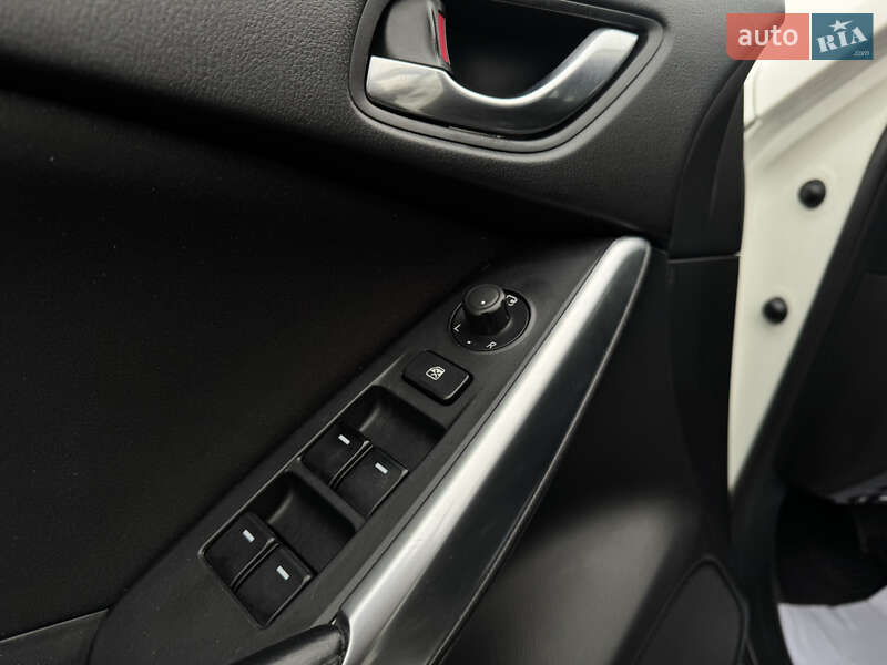 Універсал Mazda 6 2013 в Чернівцях фото 17 Універсал Mazda 6 2013 в Чернівцях