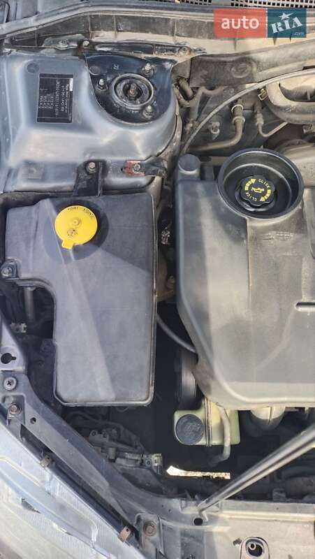 Седан Mazda 6 2003 в Запоріжжі