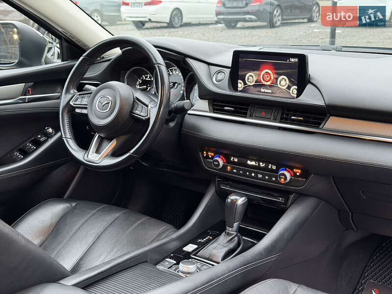 Седан Mazda 6 2018 в Ужгороді