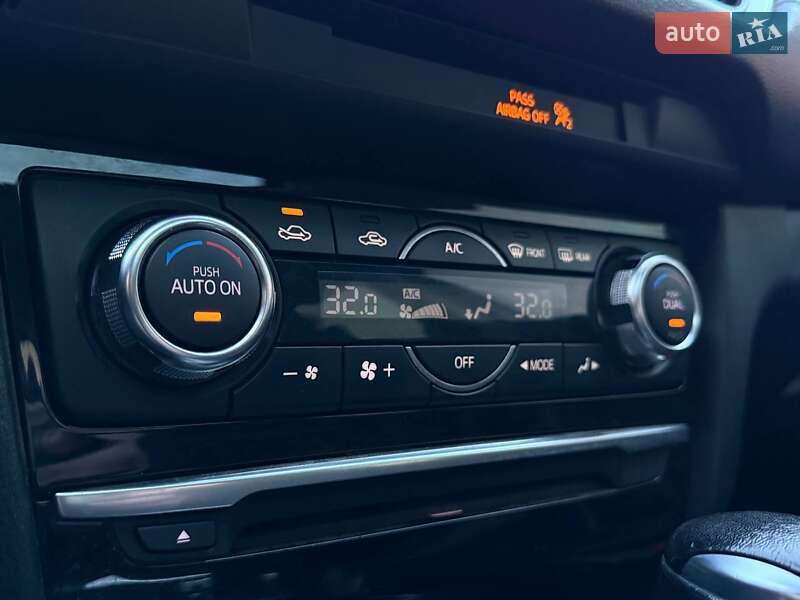 Седан Mazda 6 2015 в Киеве