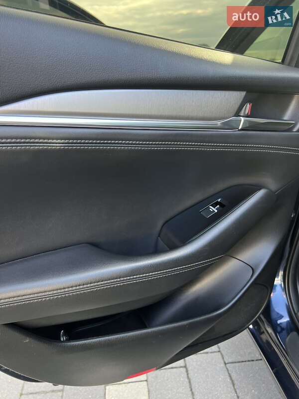 Седан Mazda 6 2018 в Мукачевому