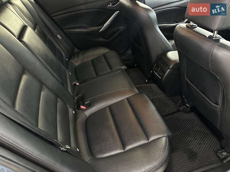 Седан Mazda 6 2014 в Дніпрі