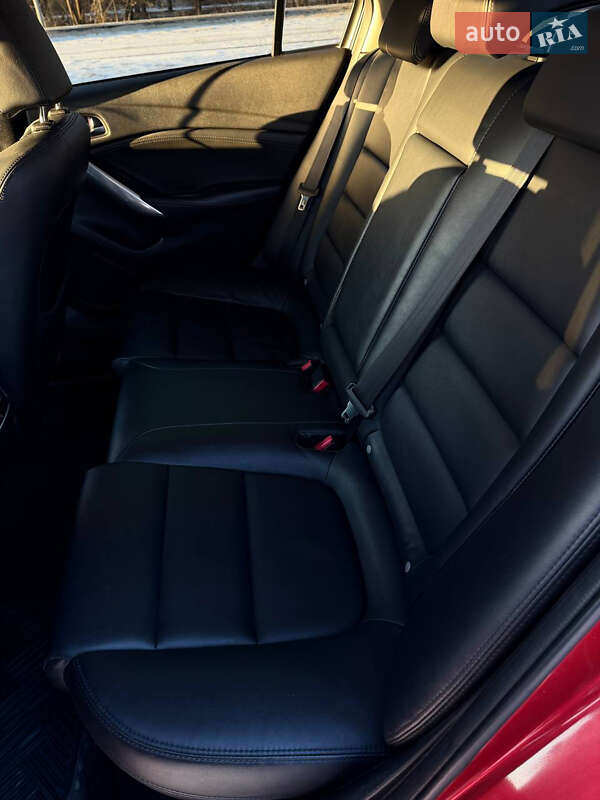 Седан Mazda 6 2013 в Днепре