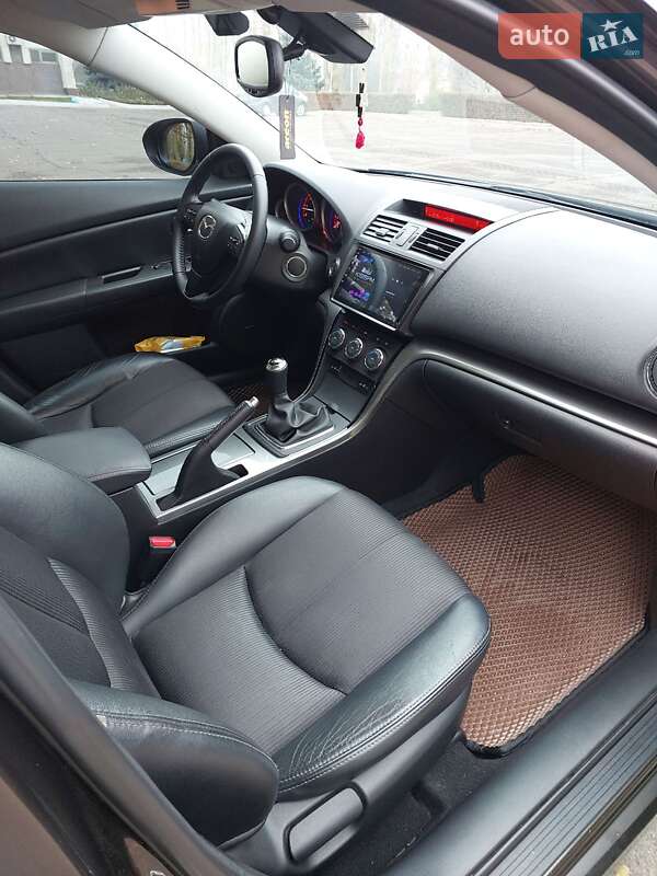 Универсал Mazda 6 2010 в Южноукраинске