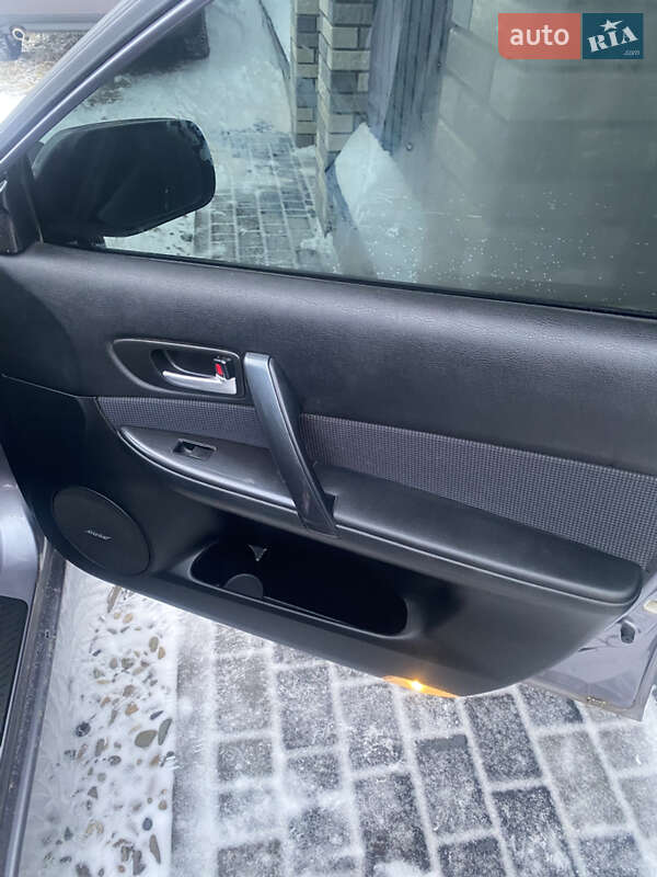 Седан Mazda 6 2007 в Чернівцях