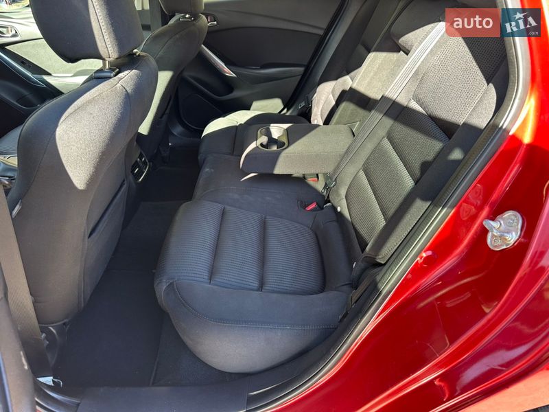 Універсал Mazda 6 2014 в Чернівцях