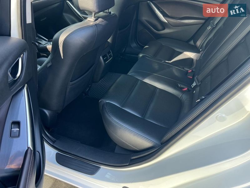 Седан Mazda 6 2016 в Львове