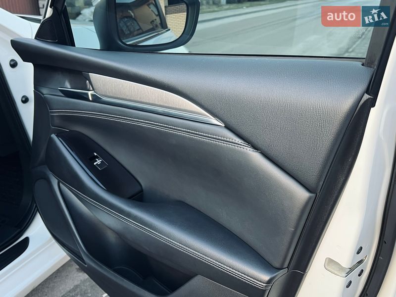 Седан Mazda 6 2019 в Киеве