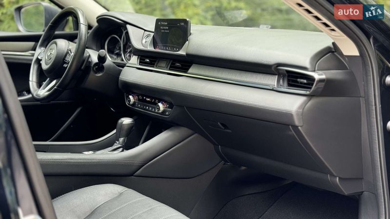 Седан Mazda 6 2019 в Киеве