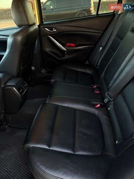Седан Mazda 6 2014 в Львові