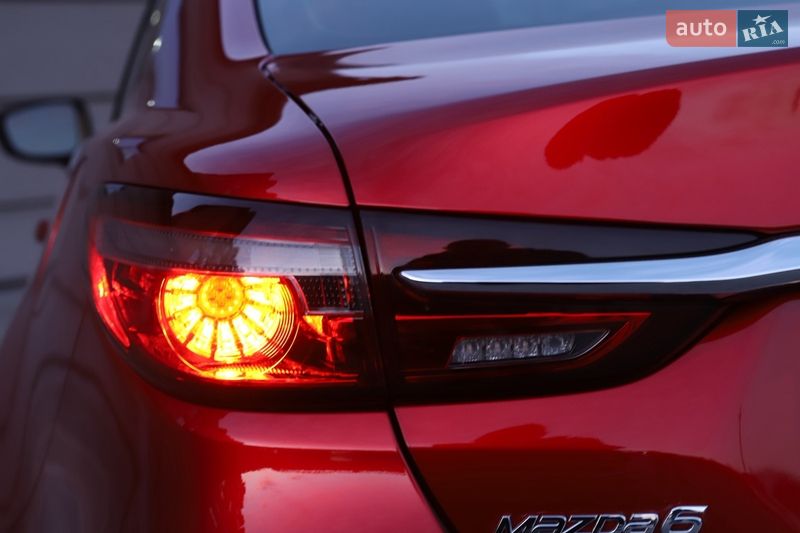 Седан Mazda 6 2018 в Дрогобыче