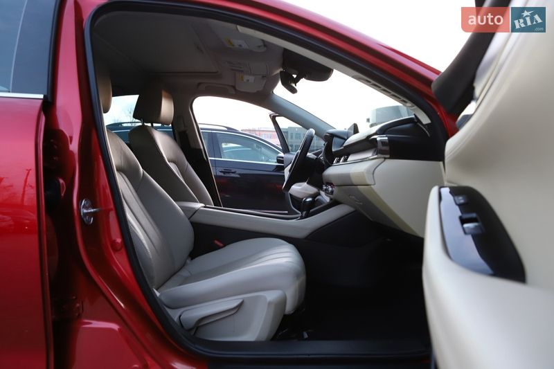 Седан Mazda 6 2018 в Дрогобыче
