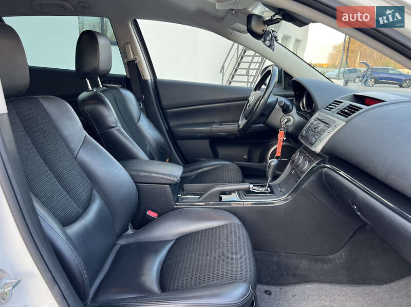 Универсал Mazda 6 2010 в Луцке