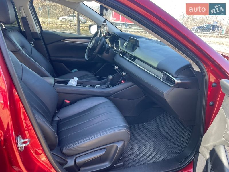 Седан Mazda 6 2020 в Вишневом