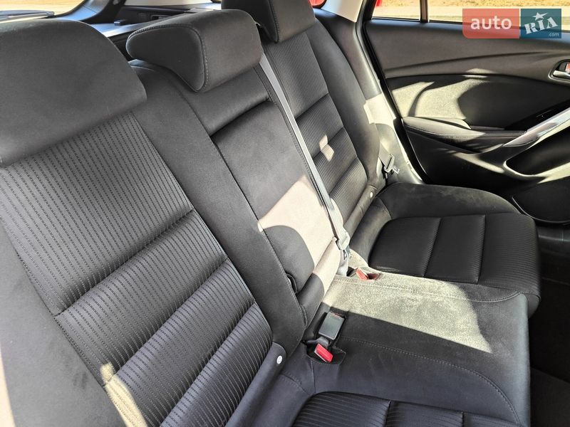 Универсал Mazda 6 2013 в Киеве